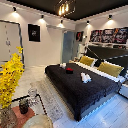 The Fame - Modern Studio In Top Location & Parking Craiova Luaran gambar